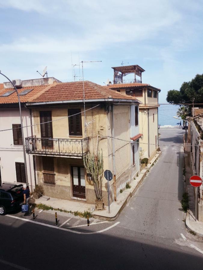 La Dea Del Mare Apartment Scilla Exterior foto